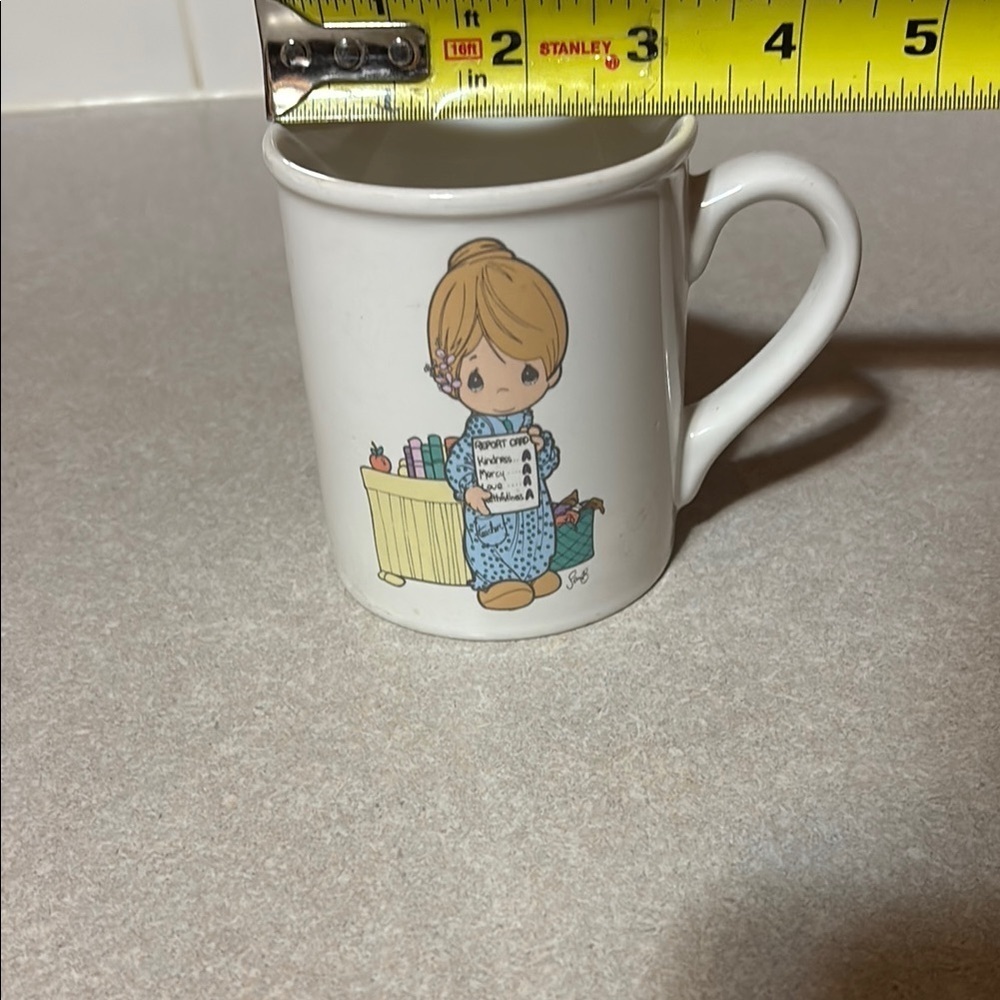 Precious Moments Mug with Child Design “Love Never Fails” - Picture 7 of 7